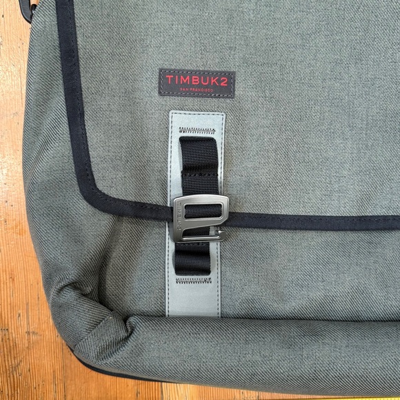 NWOT Timbuk2 Commuter laptop messenger bag - Picture 2 of 9